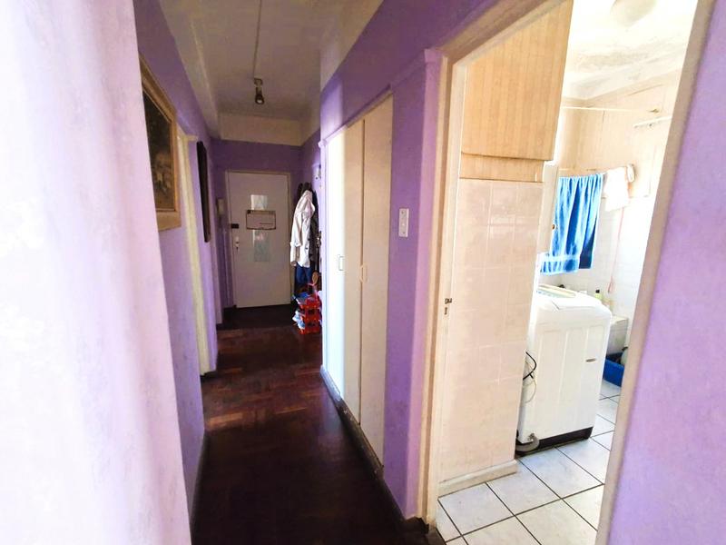 3 Bedroom Property for Sale in Sea Point Western Cape